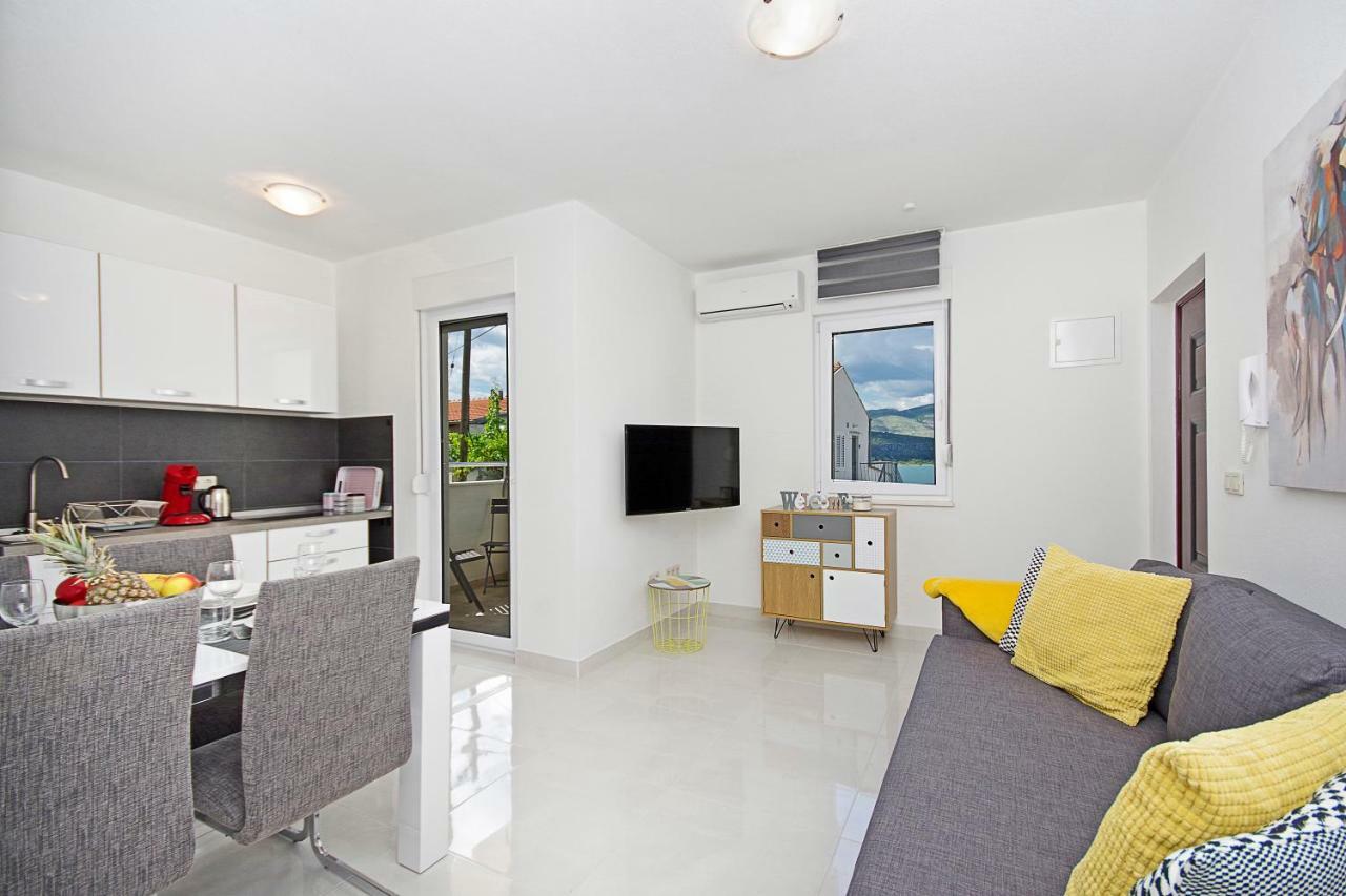 Irma Trogir Apartment Екстериор снимка