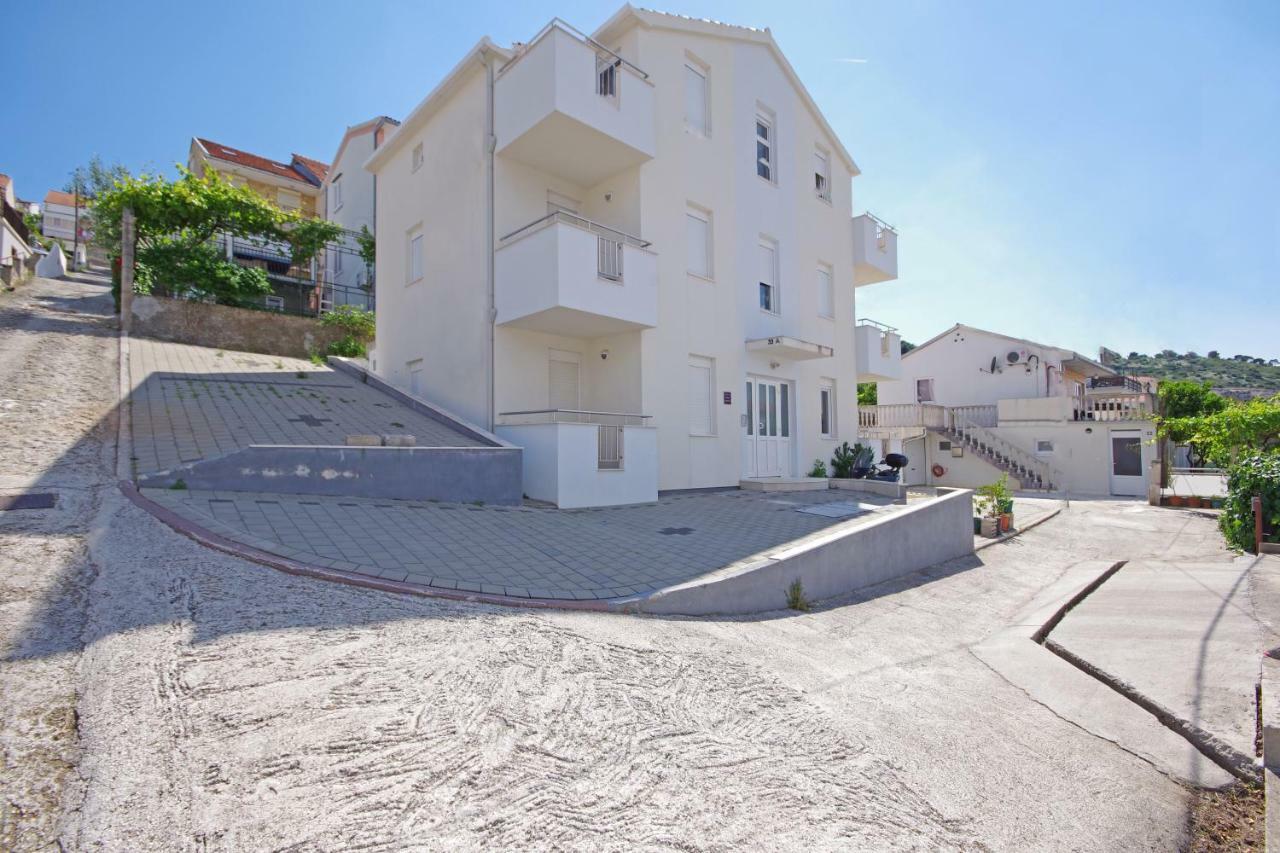Irma Trogir Apartment Екстериор снимка